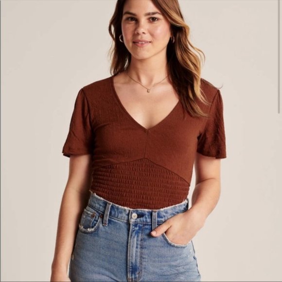 Abercrombie & Fitch Red Smocked Flutter Sleeve Top *Great Condition* - Picture 1 of 6
